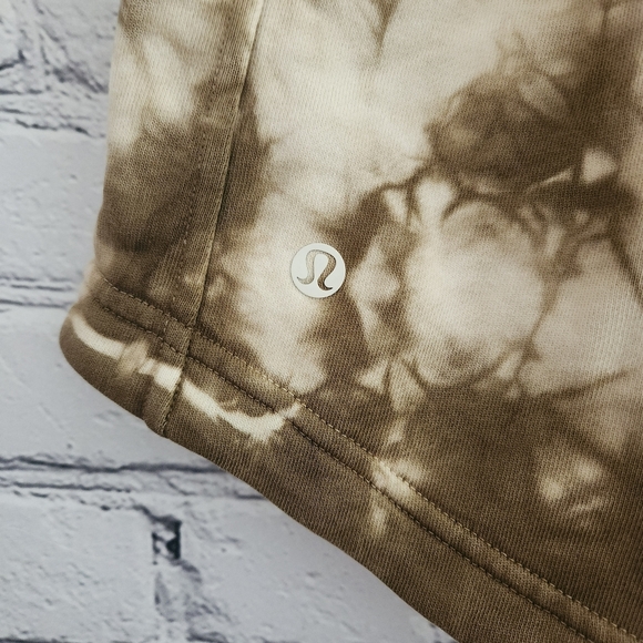 Lululemon Inner Glow Short - Picture 6 of 9